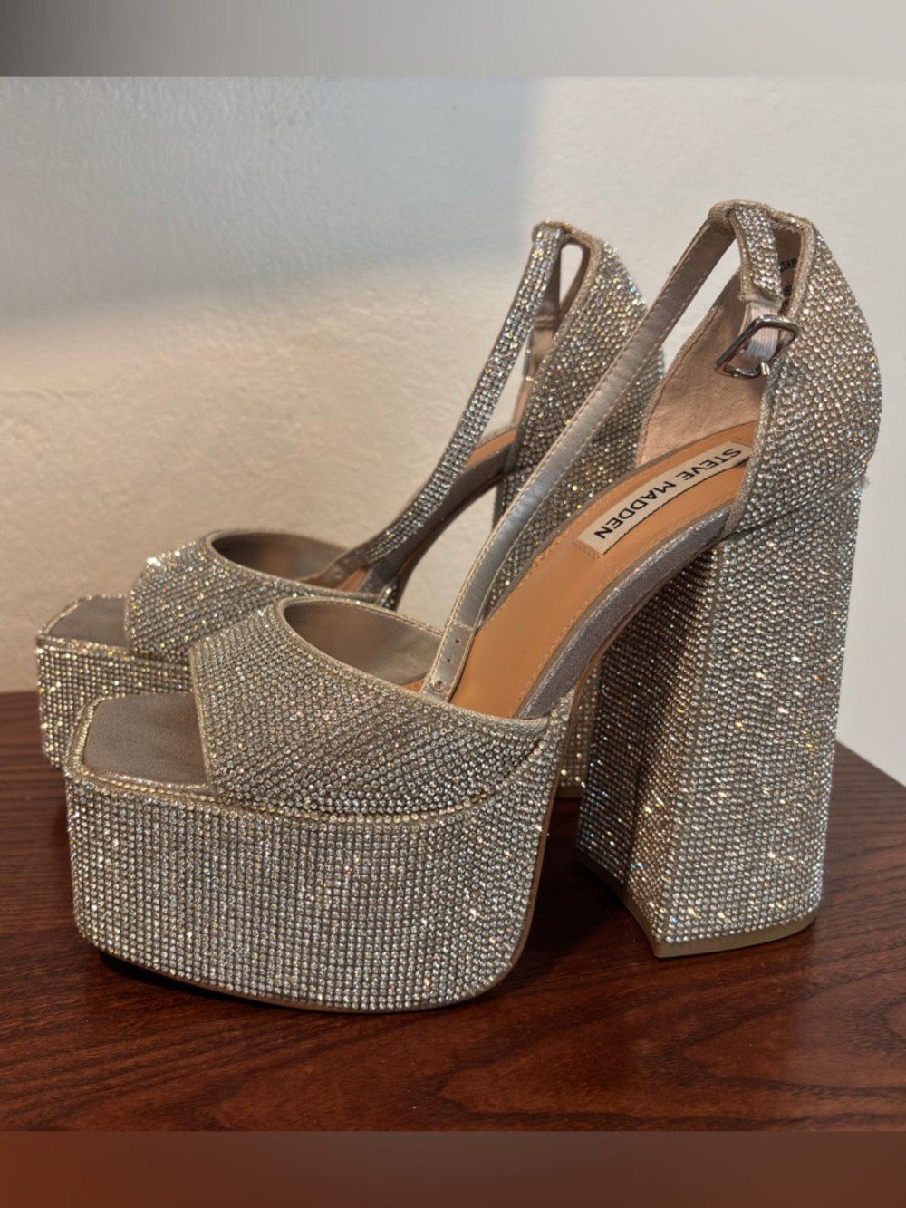 Steve Madden Kassiani Silver Crystal Platform Sandals size 7 - Picture 6 of 8